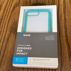 NWT clear speck iPhone 6s/7/8 plus